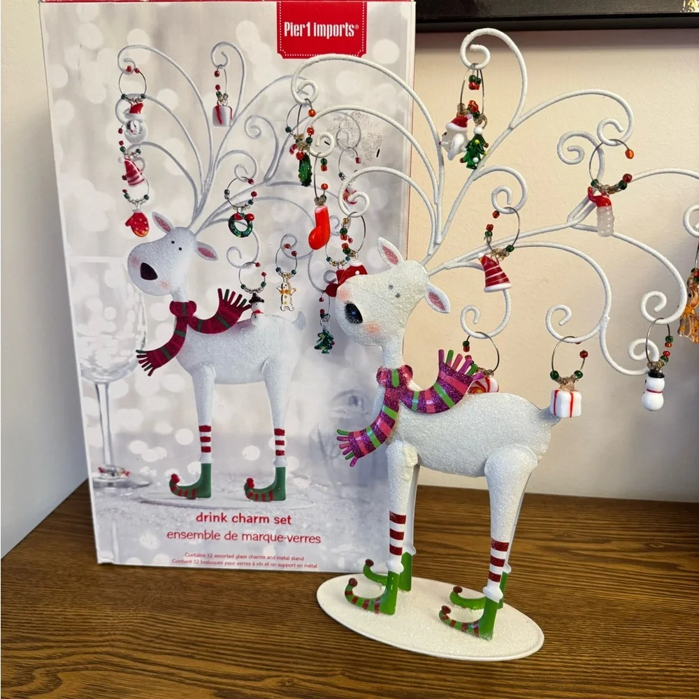 Pier 1 White and Green Holiday Reindeer wine glass ornaments Decor. GUC